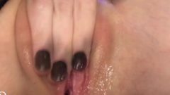 Close Up Fingering Cunt Girlgasm In Ripped Pantyhose